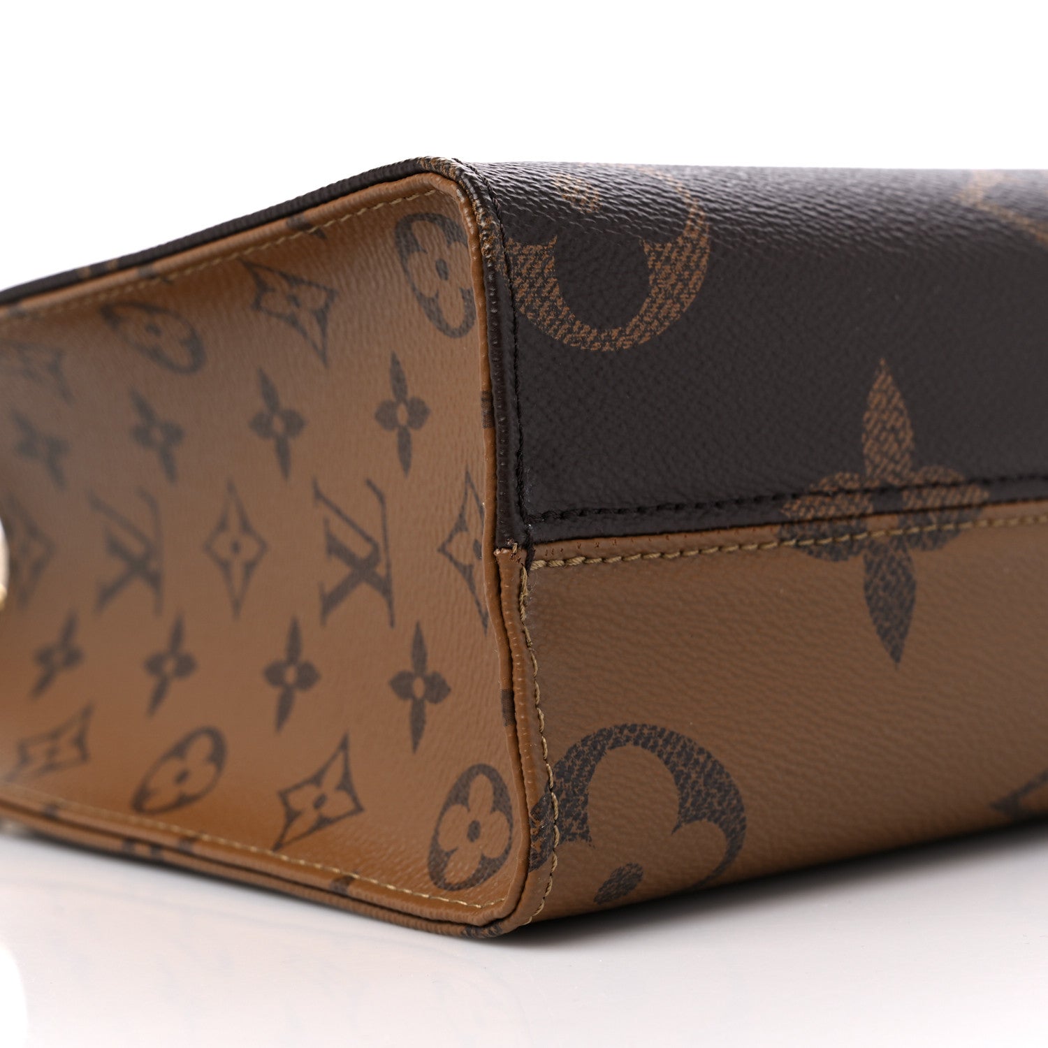 Louis Vuitton Reverse Monogram Giant Onthego PM 7 of 8