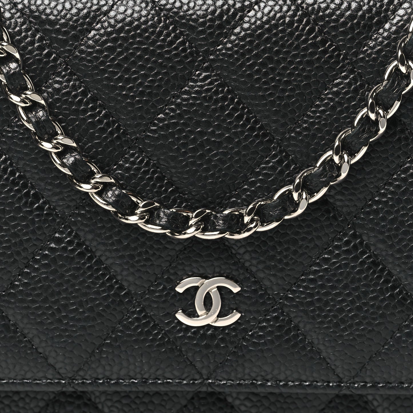 Caviar Quilted Wallet on Chain WOC Black