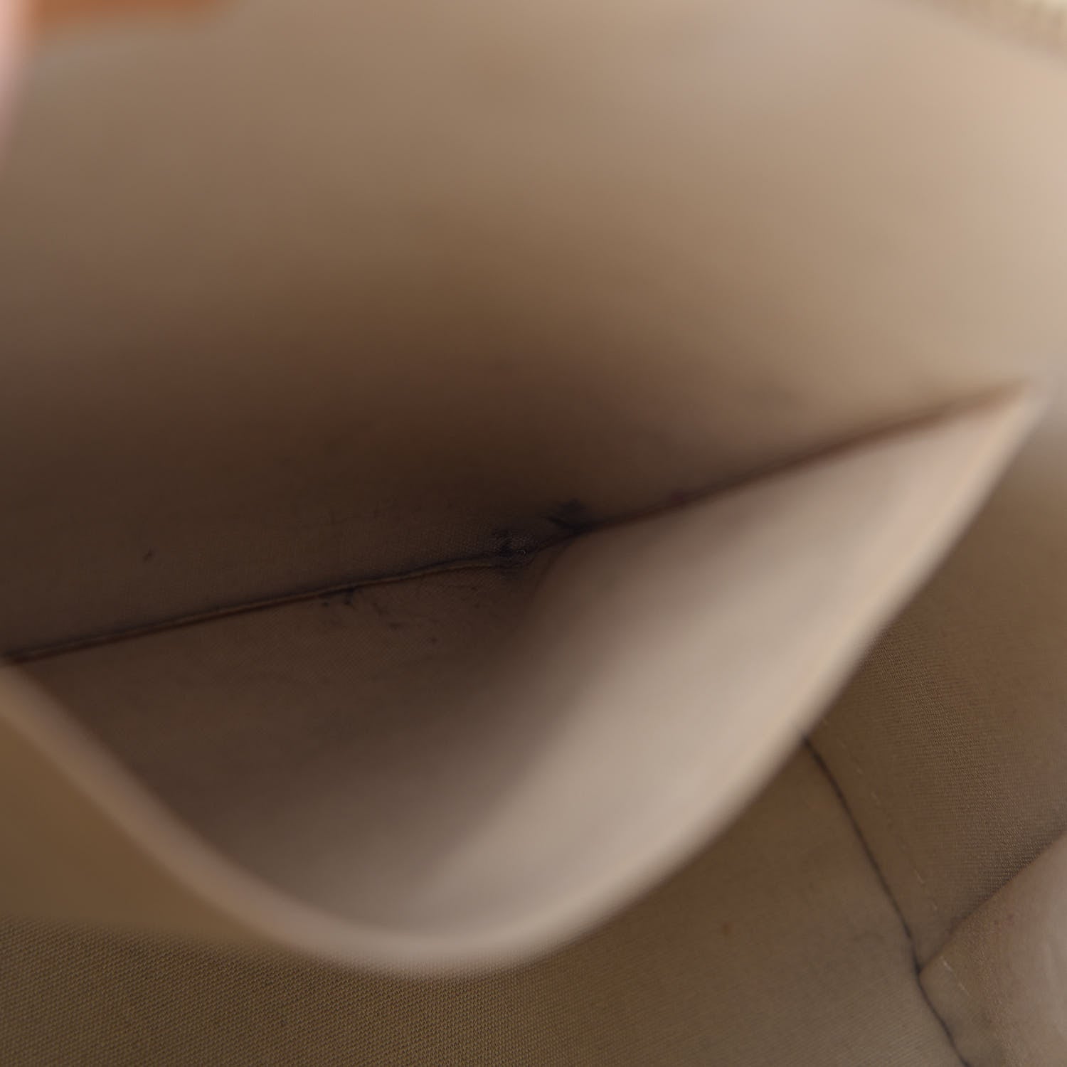 Louis Vuitton Vernis Alma PM Blanc Corail 10 of 18