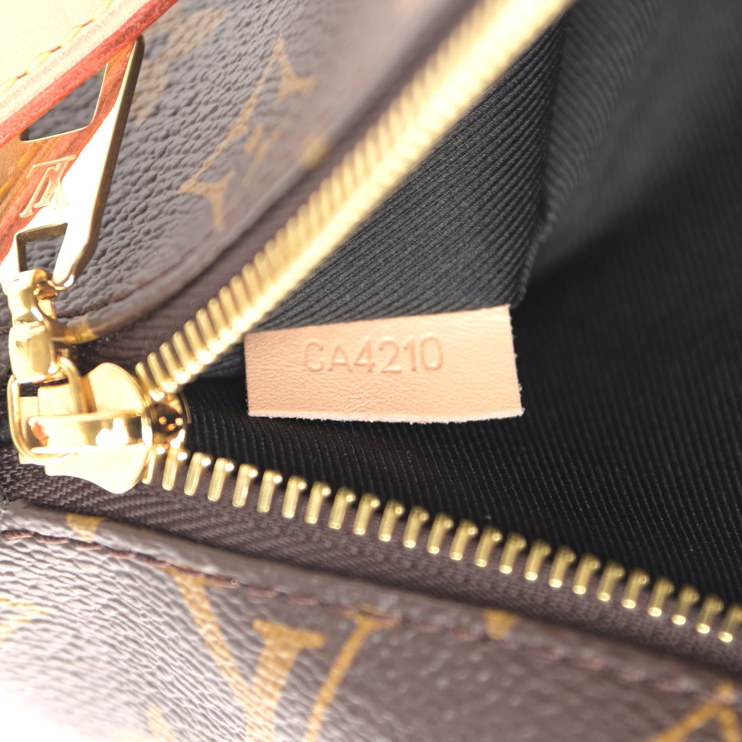 Louis Vuitton Monogram Bumbag 6 of 13
