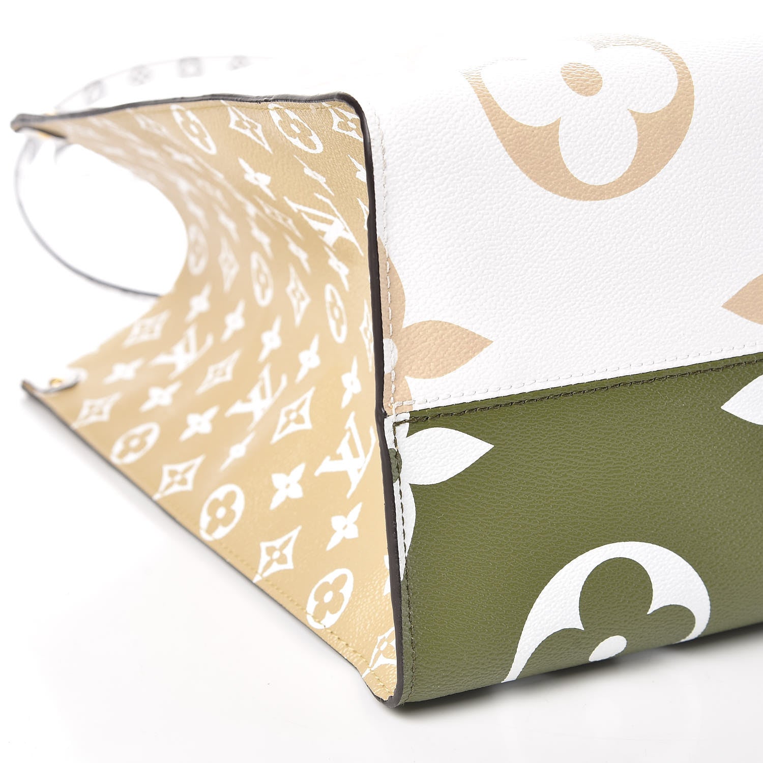 Louis Vuitton Monogram Giant Onthego GM Kaki Beige 10 of 11