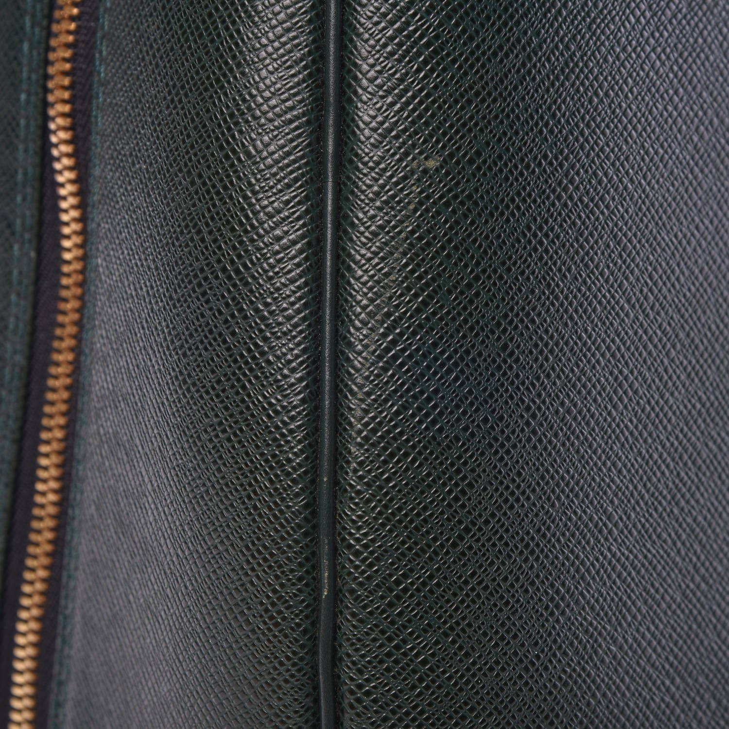 Louis Vuitton Taiga Helanga 1 Poche Epicea 8 of 19