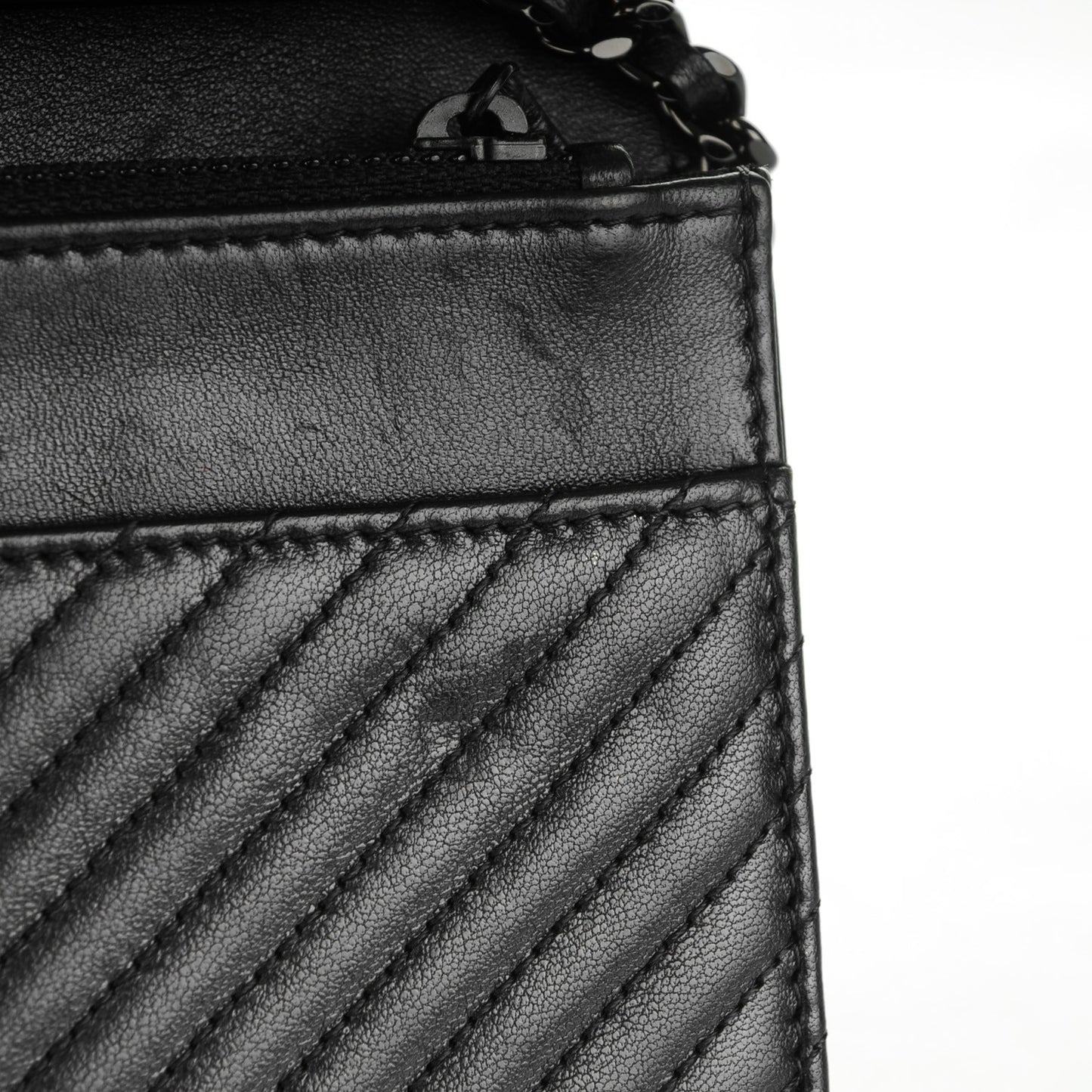 Lambskin Chevron Wallet On Chain WOC Black