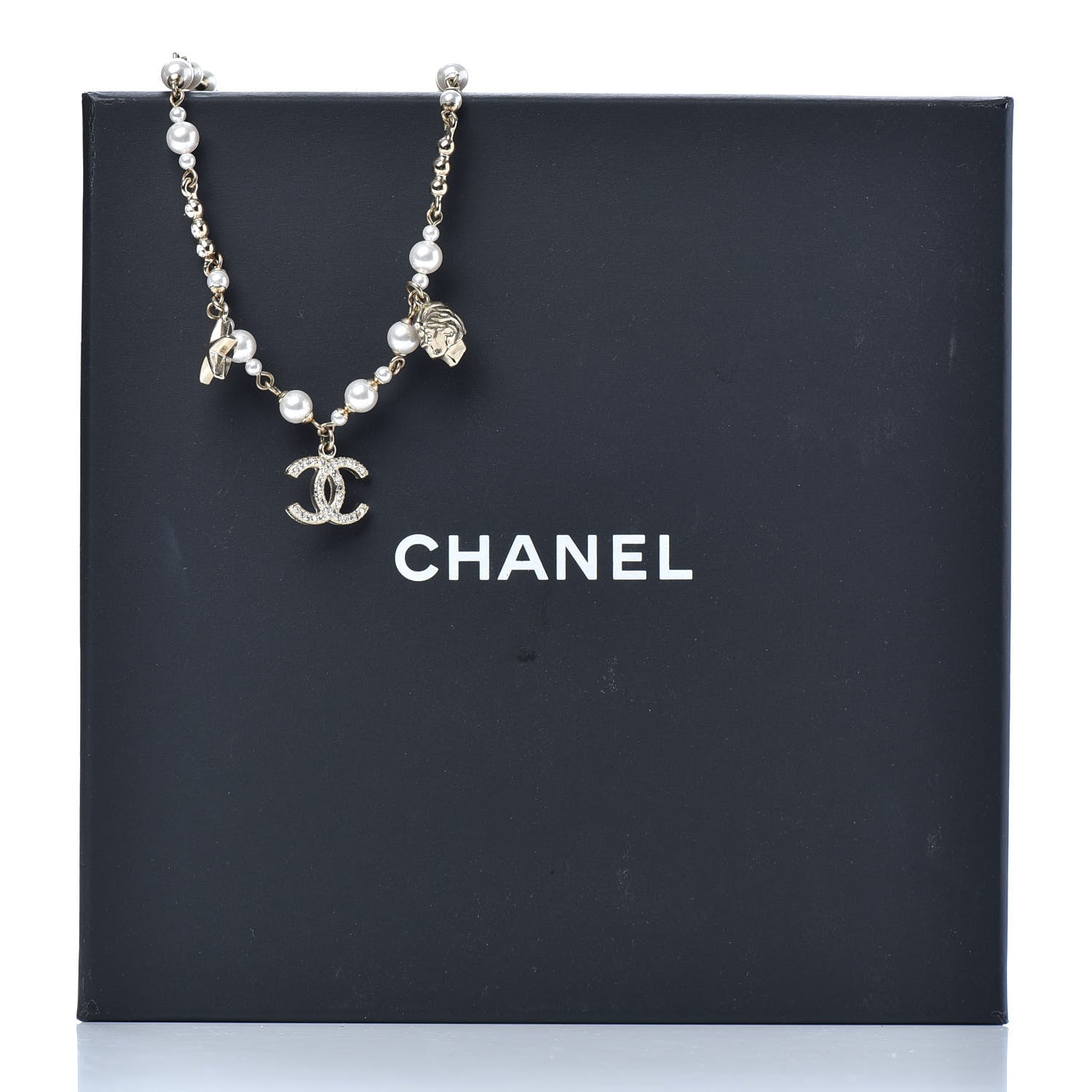 Chanel Pearl Crystal CC Star Short Necklace Gold 6 of 6
