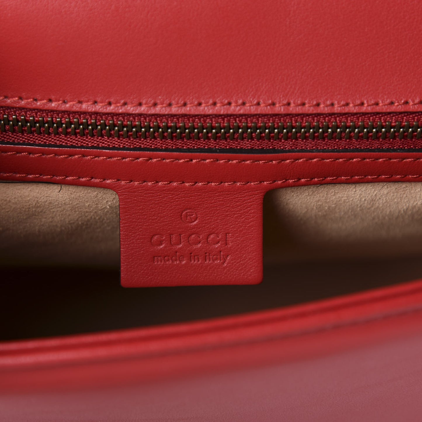 Calfskin Matelasse Small GG Marmont Top Handle Shoulder Bag Hibiscus Red