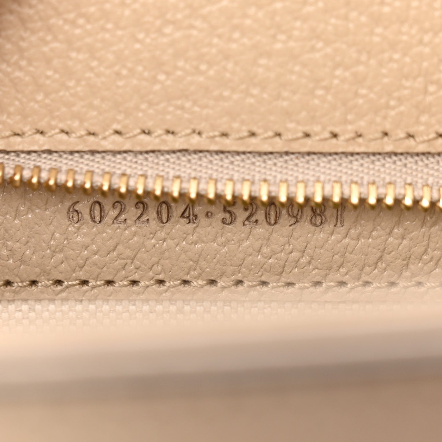 GG Supreme Monogram Textured Dollar Calfskin Horsebit 1955 Shoulder Bag Beige Mystic White Oatmeal