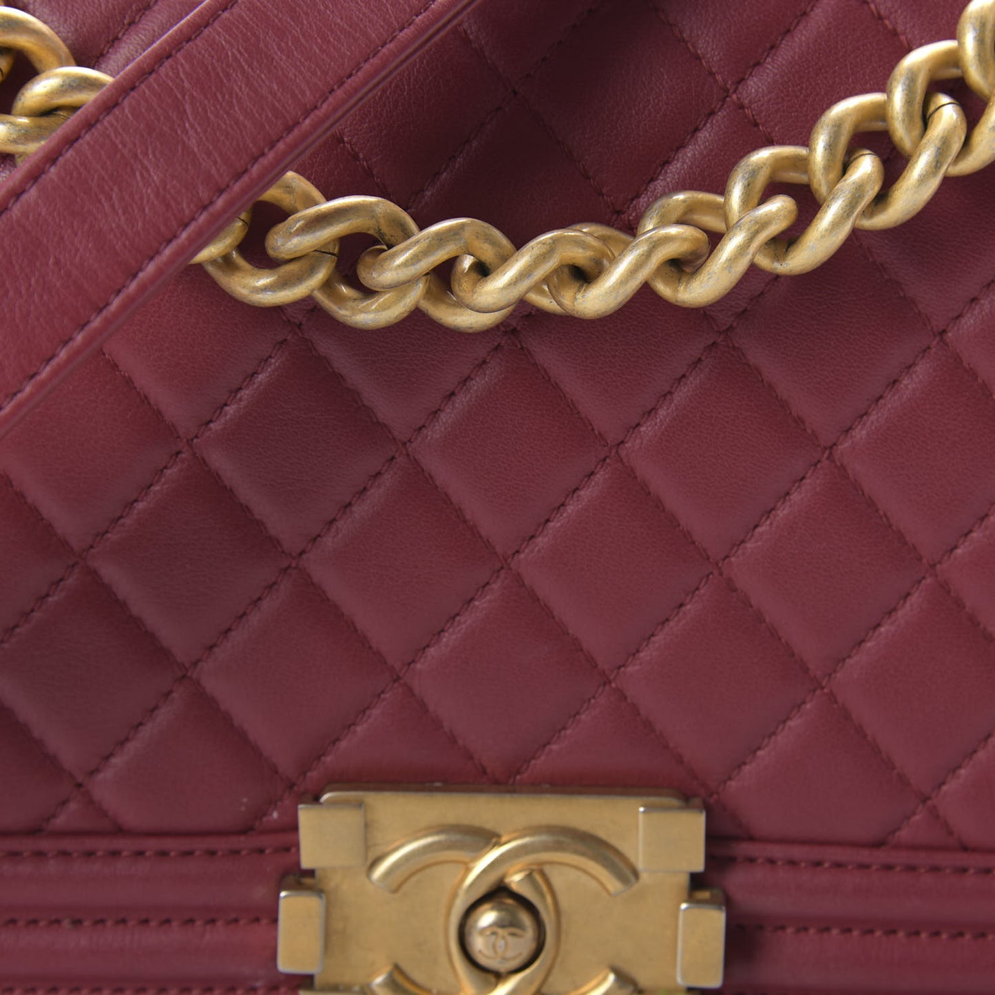 Lambskin Quilted Medium Boy Flap Red