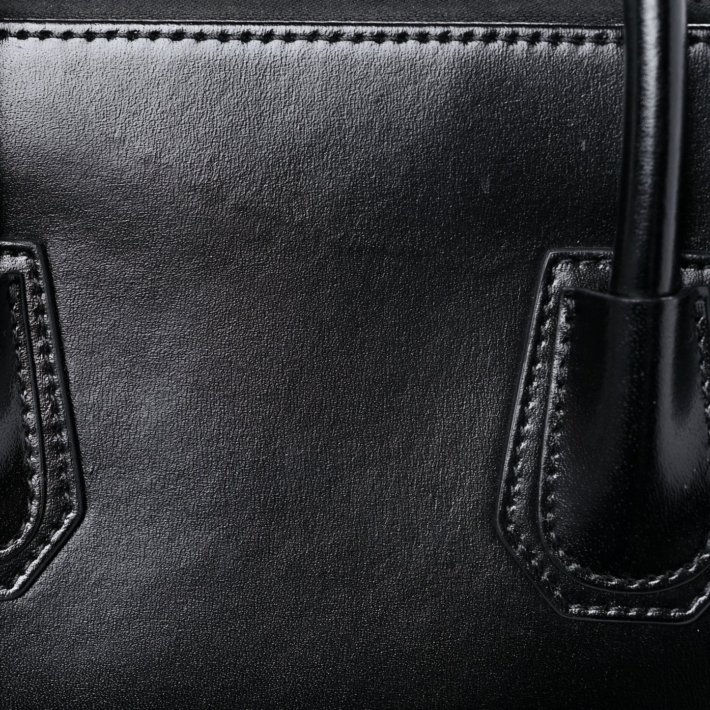 Shiny Lord Calfskin Small Antigona Black