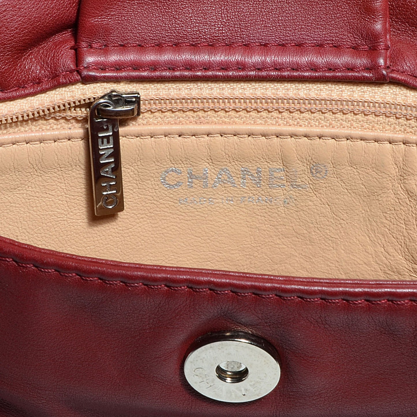Smooth Calfskin Luxe Ligne Flap Bag Red
