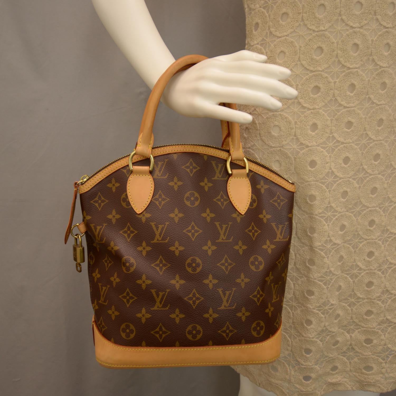 Louis Vuitton Monogram Lockit Vertical 2 of 8