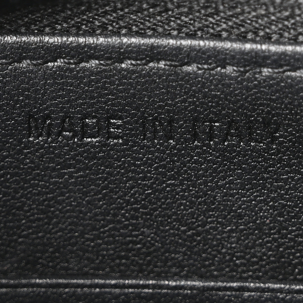 Calfskin Macrocannage Diamond Caro Zipped Pouch With Chain Black