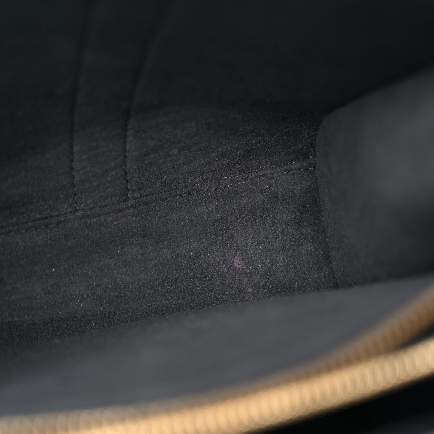 Monogram Cuir Plume Very Tote MM Black