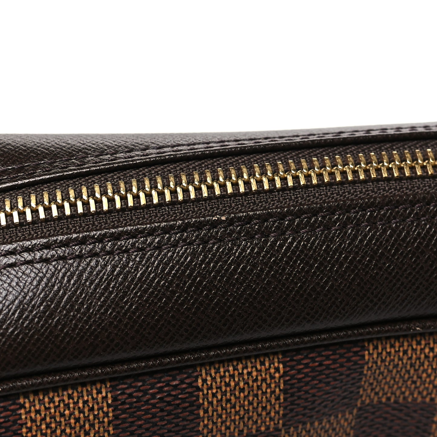 Damier Ebene Trousse Toilette 28