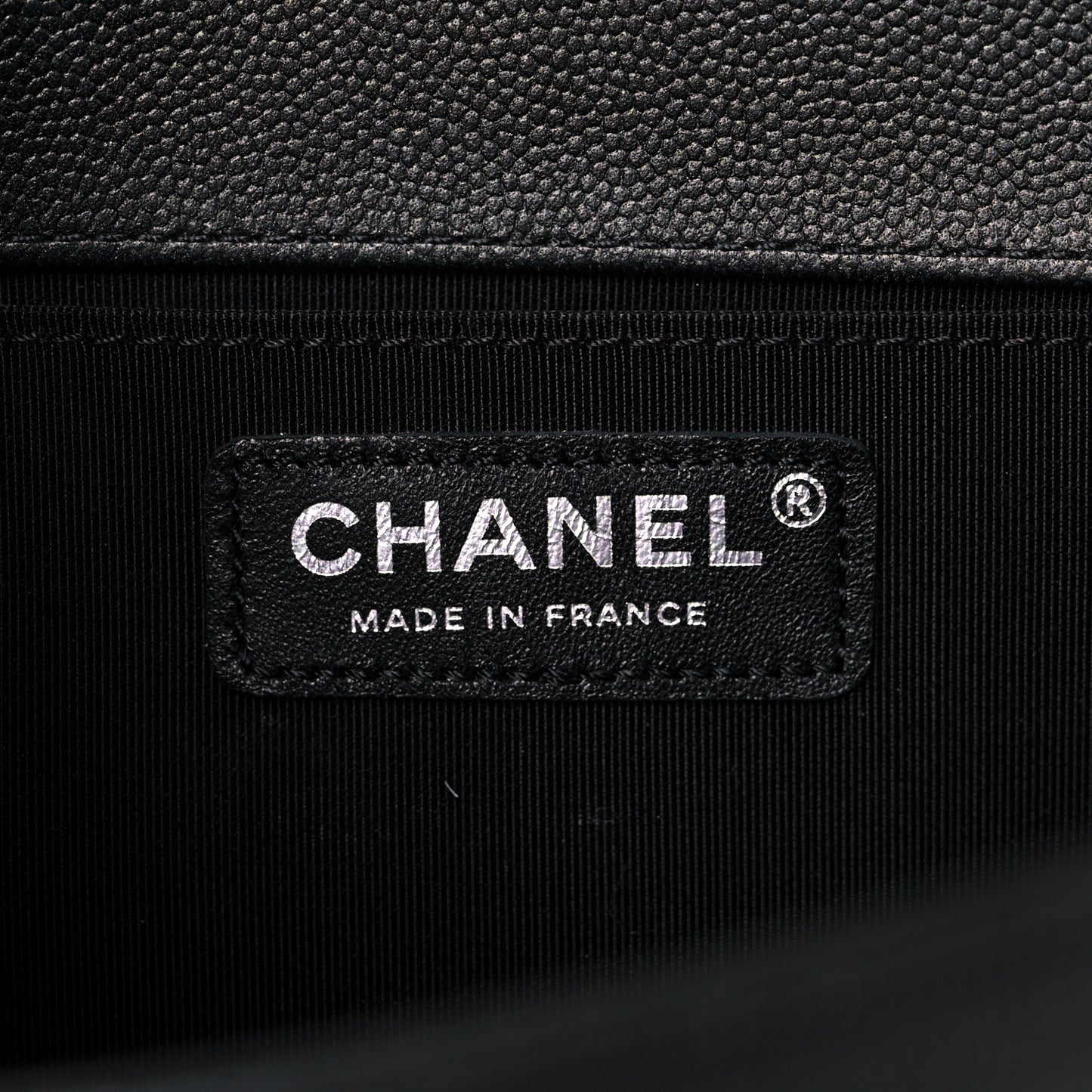 Caviar Quilted Medium Boy Flap So Black