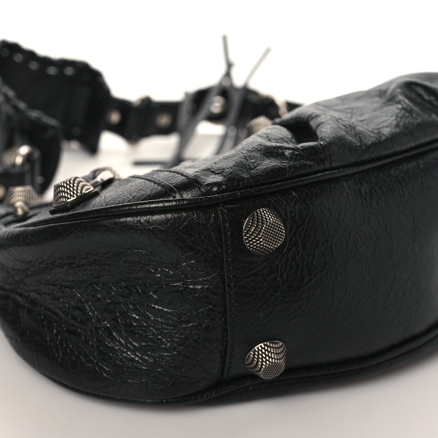 Agneau Arena Small Le Cagole Shoulder Bag Black