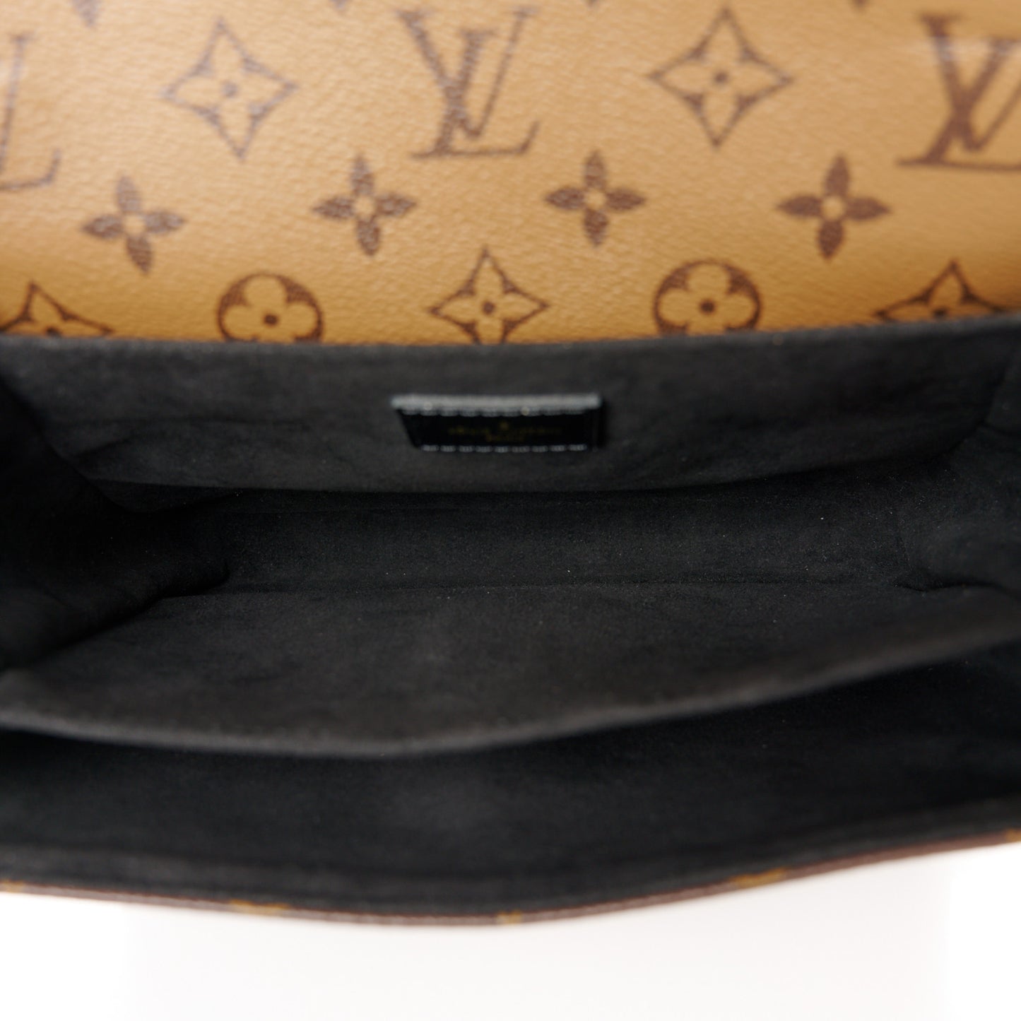 Reverse Monogram Pochette Metis