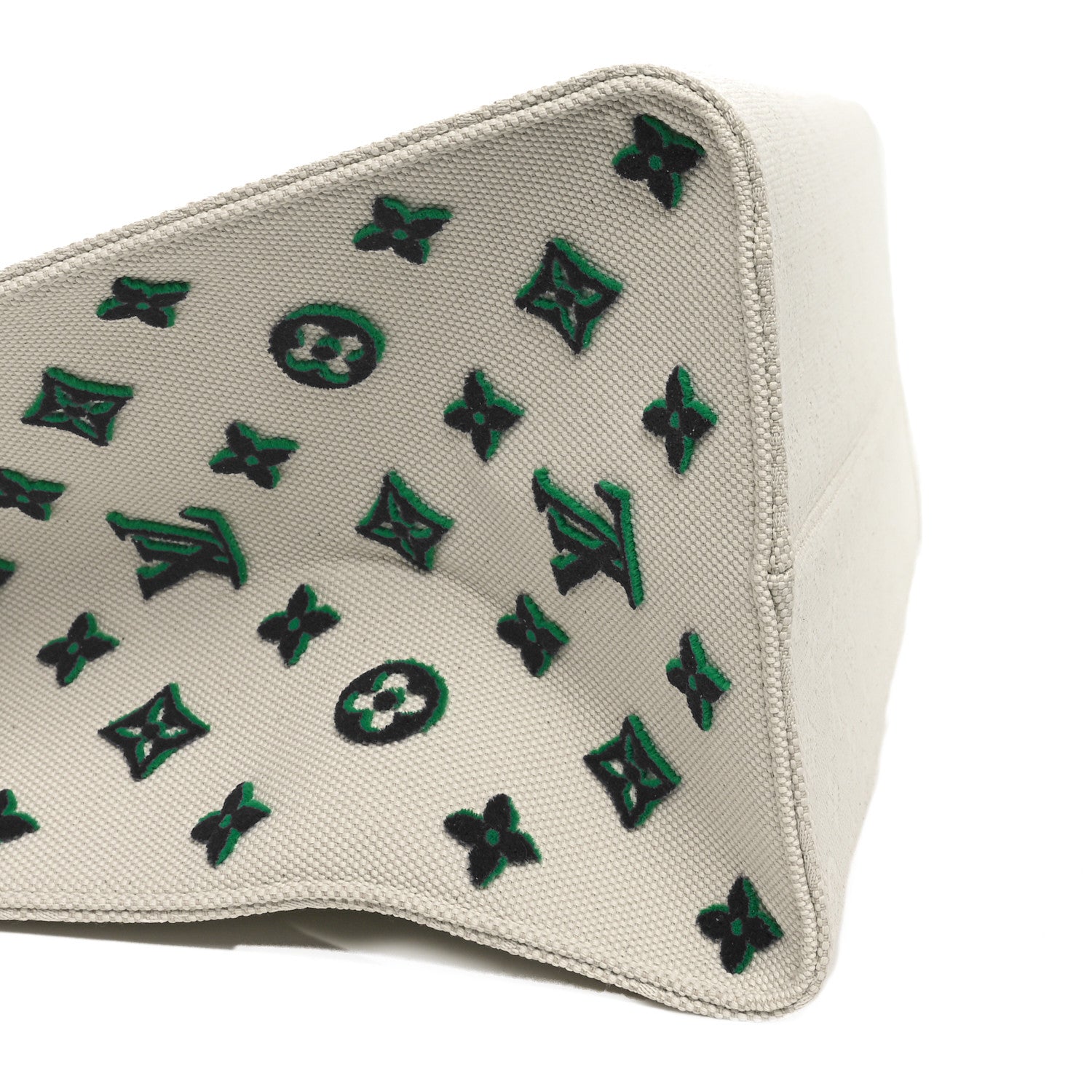 Louis Vuitton Jacquard Embroidered Tufted Monogram Hamptons Onthego GM Black 8 of 9