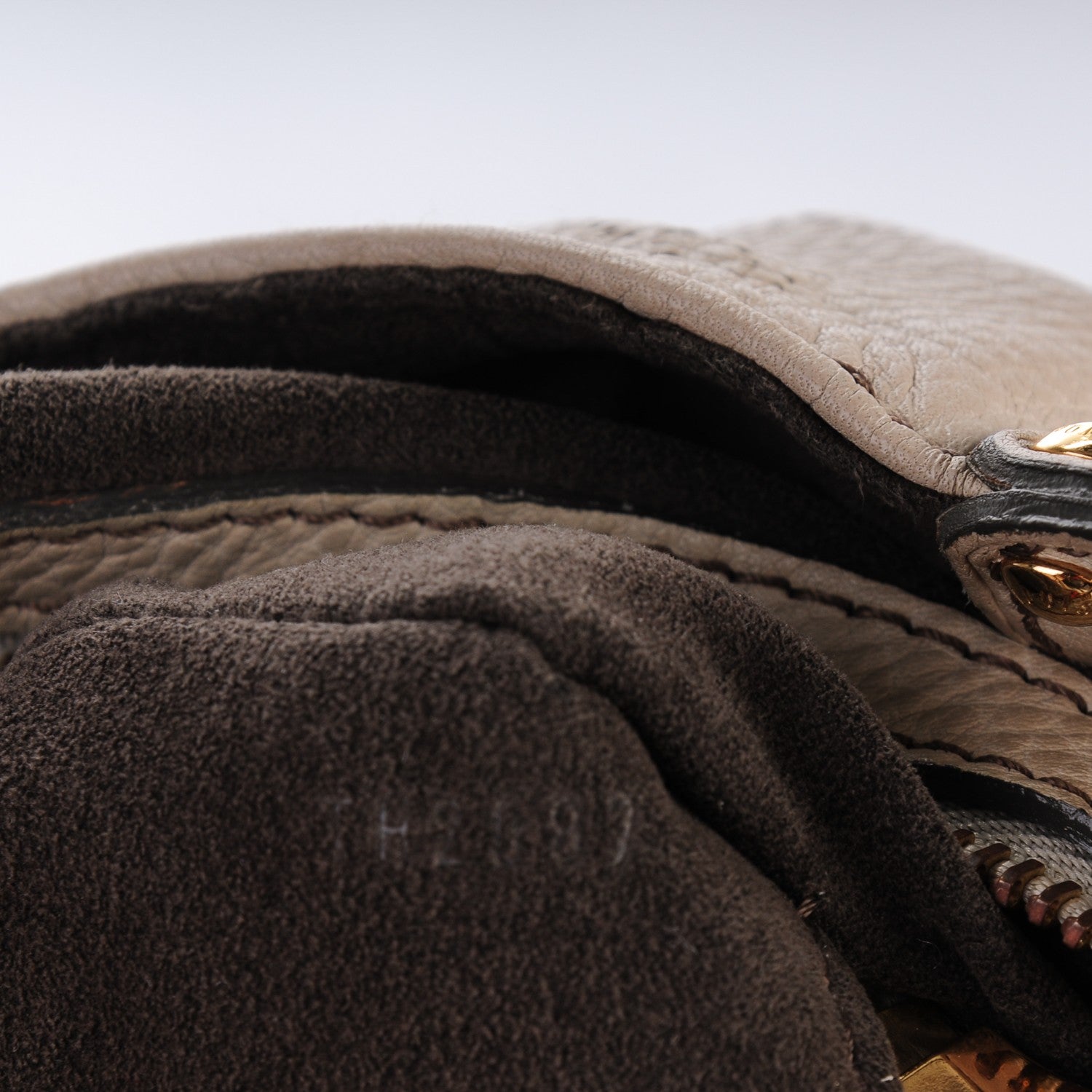 Louis Vuitton Mahina XXL Gris 7 of 16