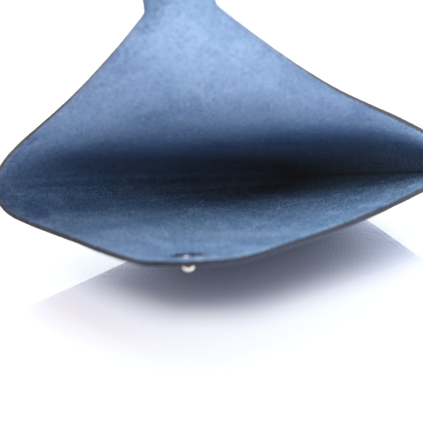 Epsom Tarmac PM Passport Holder Bleu Saphir