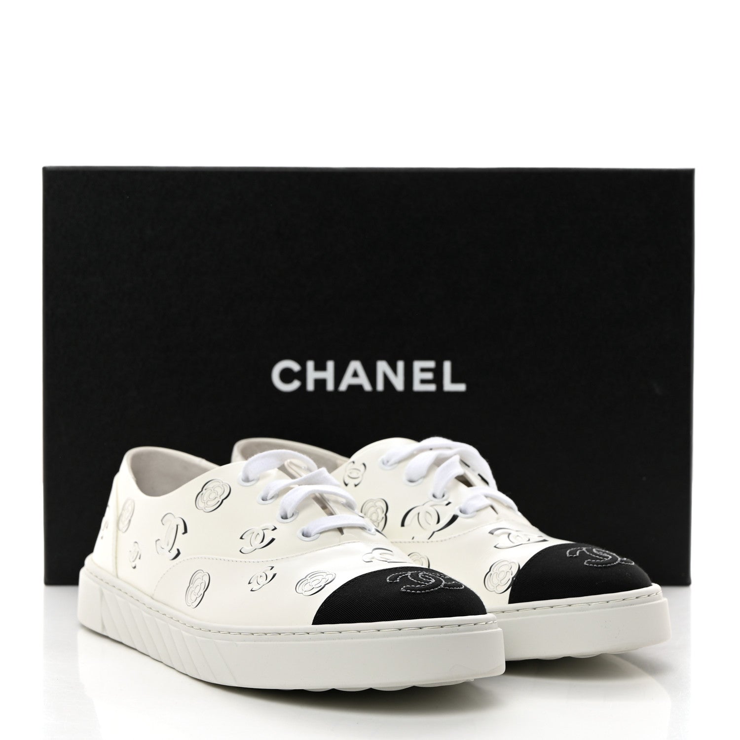 Chanel Printed Calfskin Grosgrain CC Sneakers 39 White Black 9 of 9