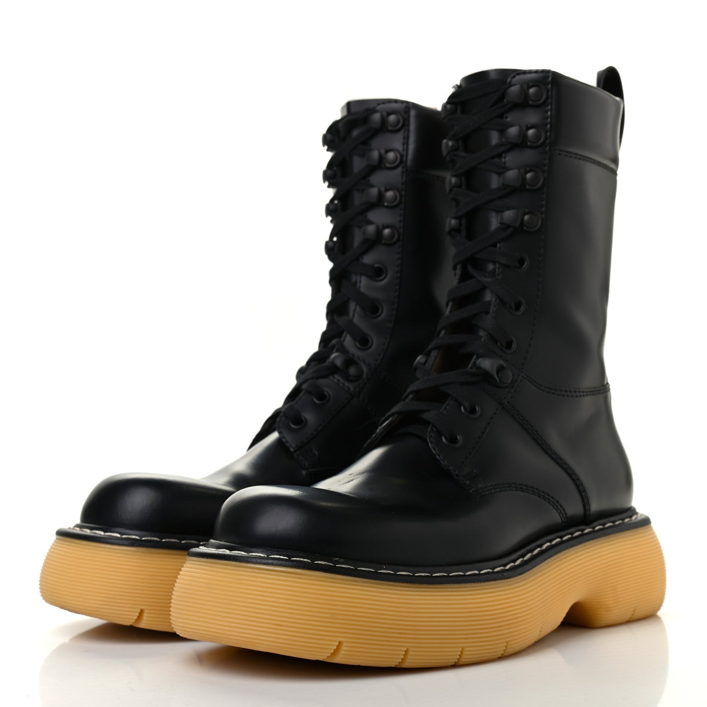 Calfskin The Swell Lace Up Boots 37 Black Natural Rubber