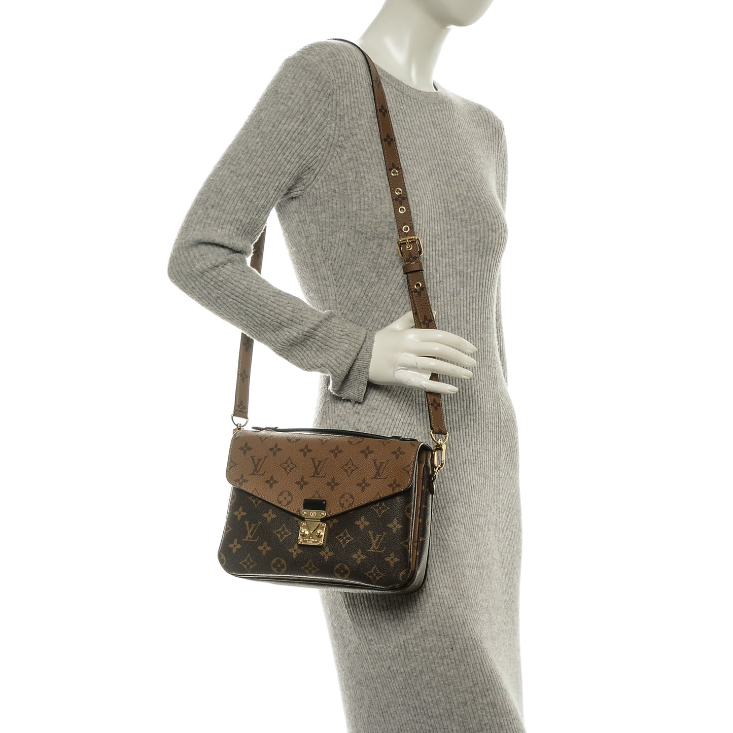 Reverse Monogram Pochette Metis