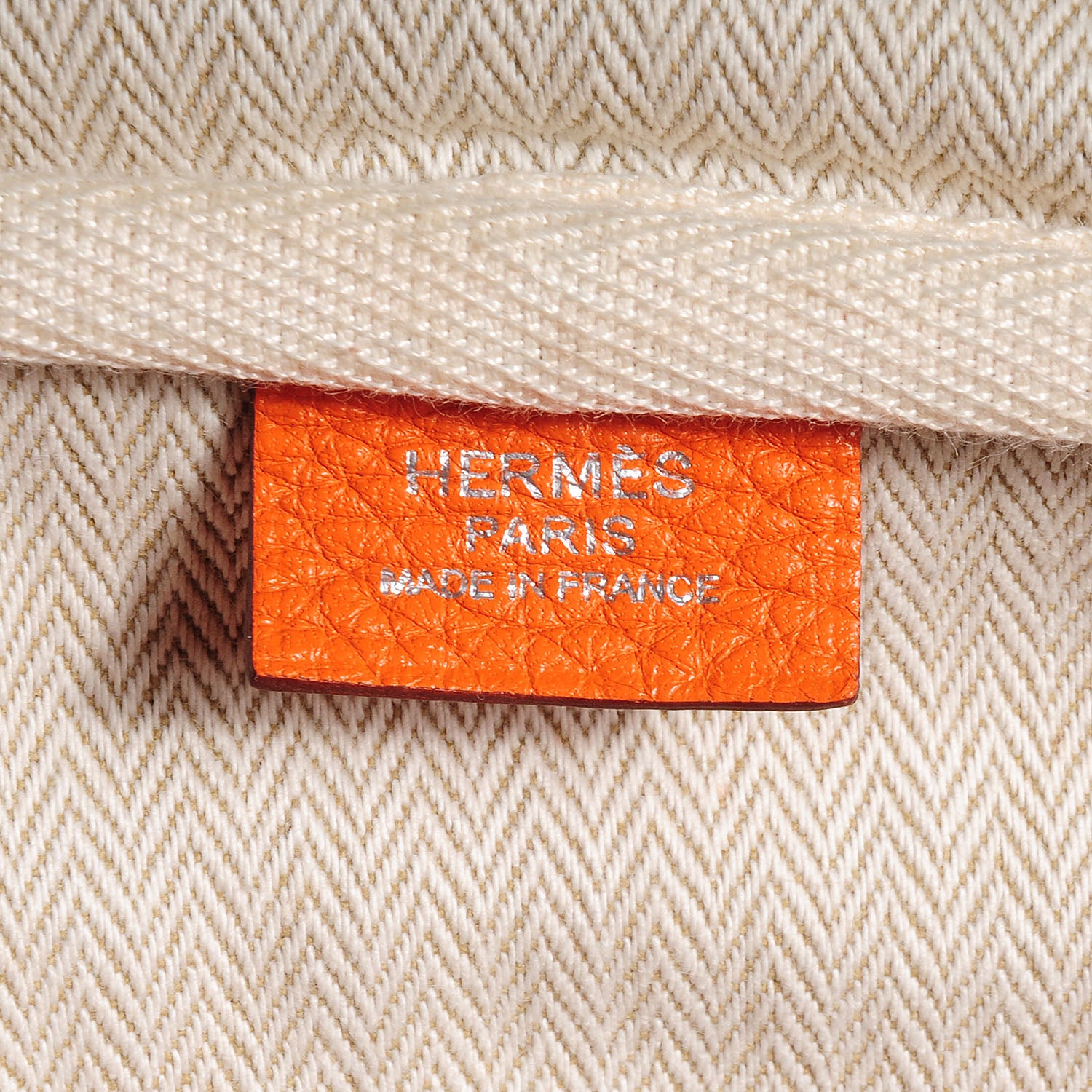 Hermes Taurillon Clemence Victoria II 35 Orange 22 of 24