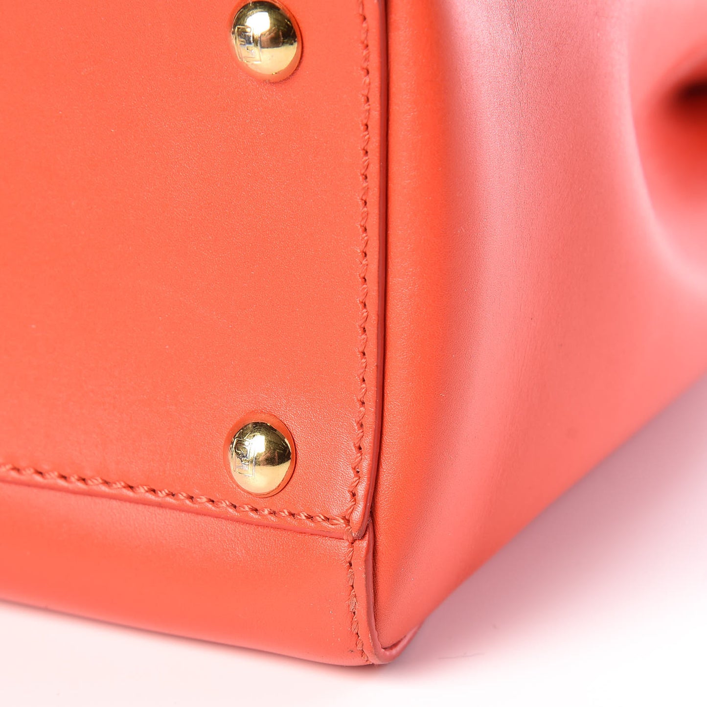 Vitello Morgan Shiny Nappa Medium Peekaboo Iconic Satchel Papavero