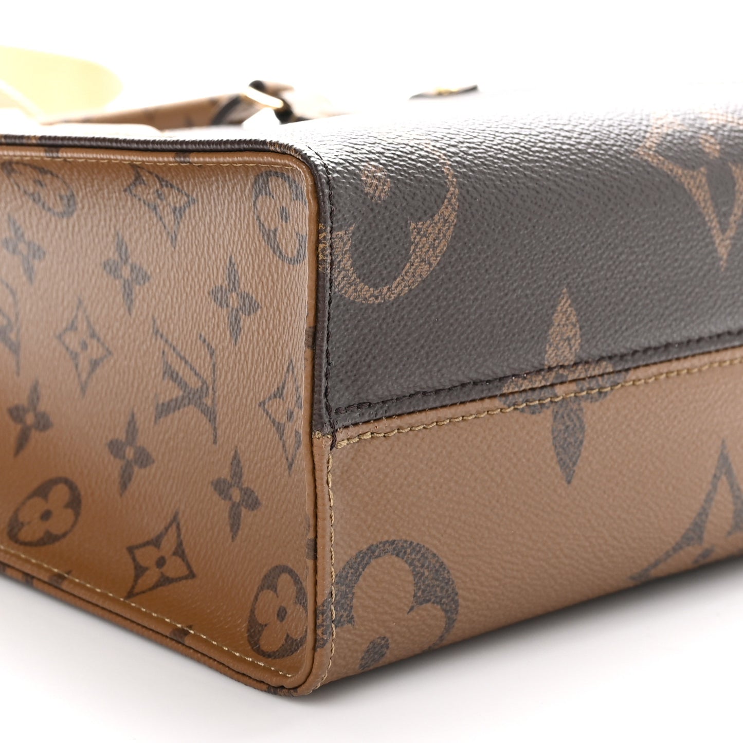 Reverse Monogram Giant Onthego PM
