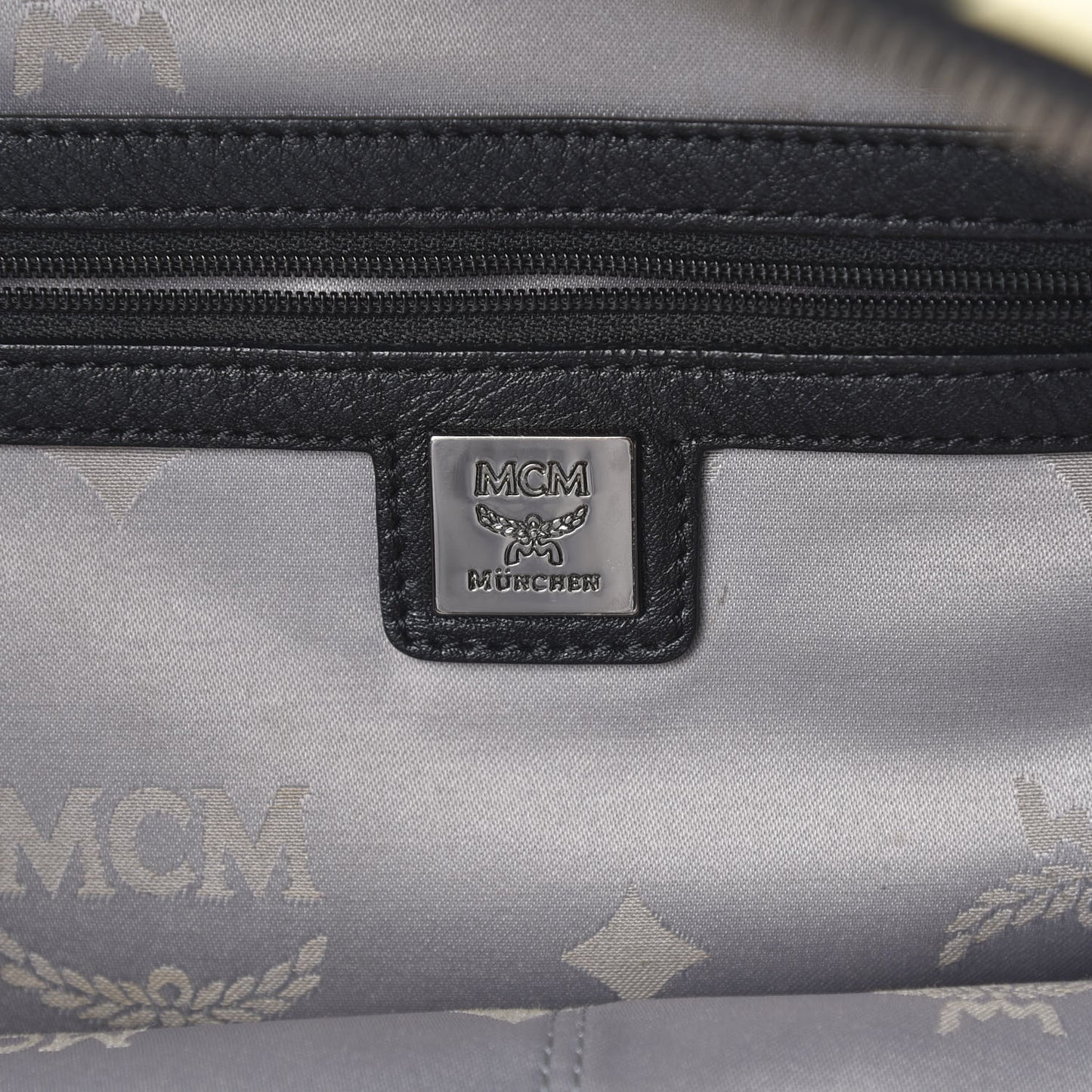 Visetos Crown Stud Medium Stark Backpack White