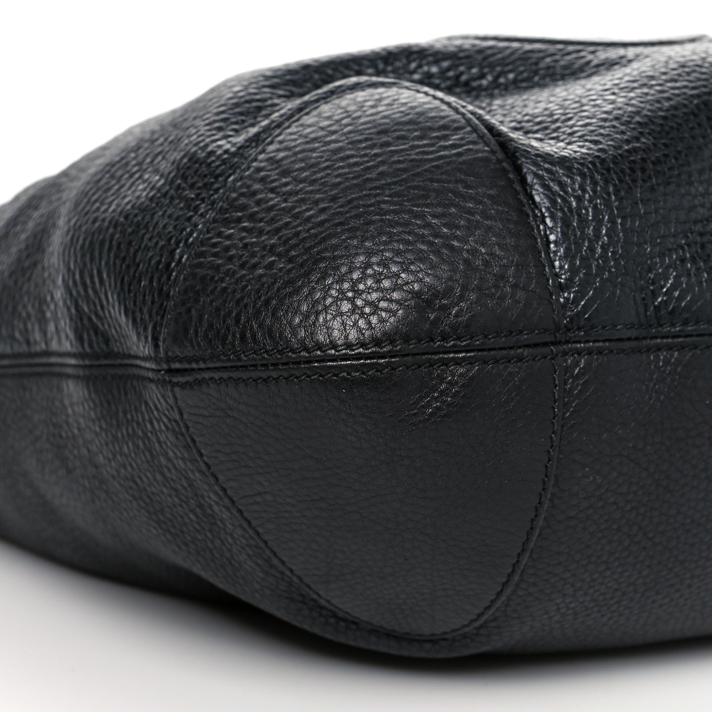 Pebbled Calfskin Medium Soho Chain Hobo Black
