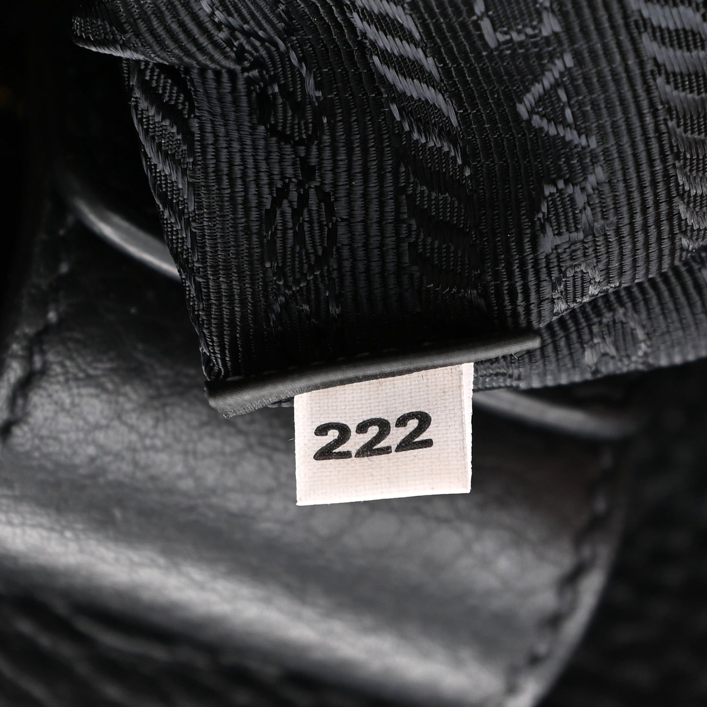 Vitello Phenix Tote Black
