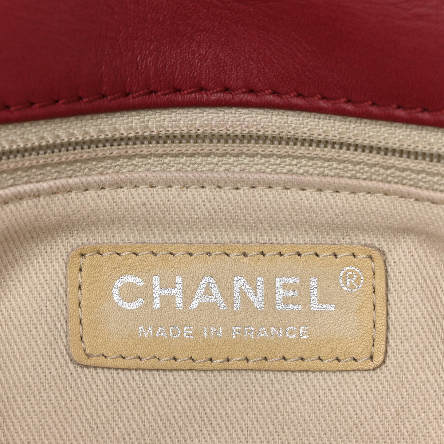 Calfskin Quilted Double Stitch Hamptons Clutch with Chain Red