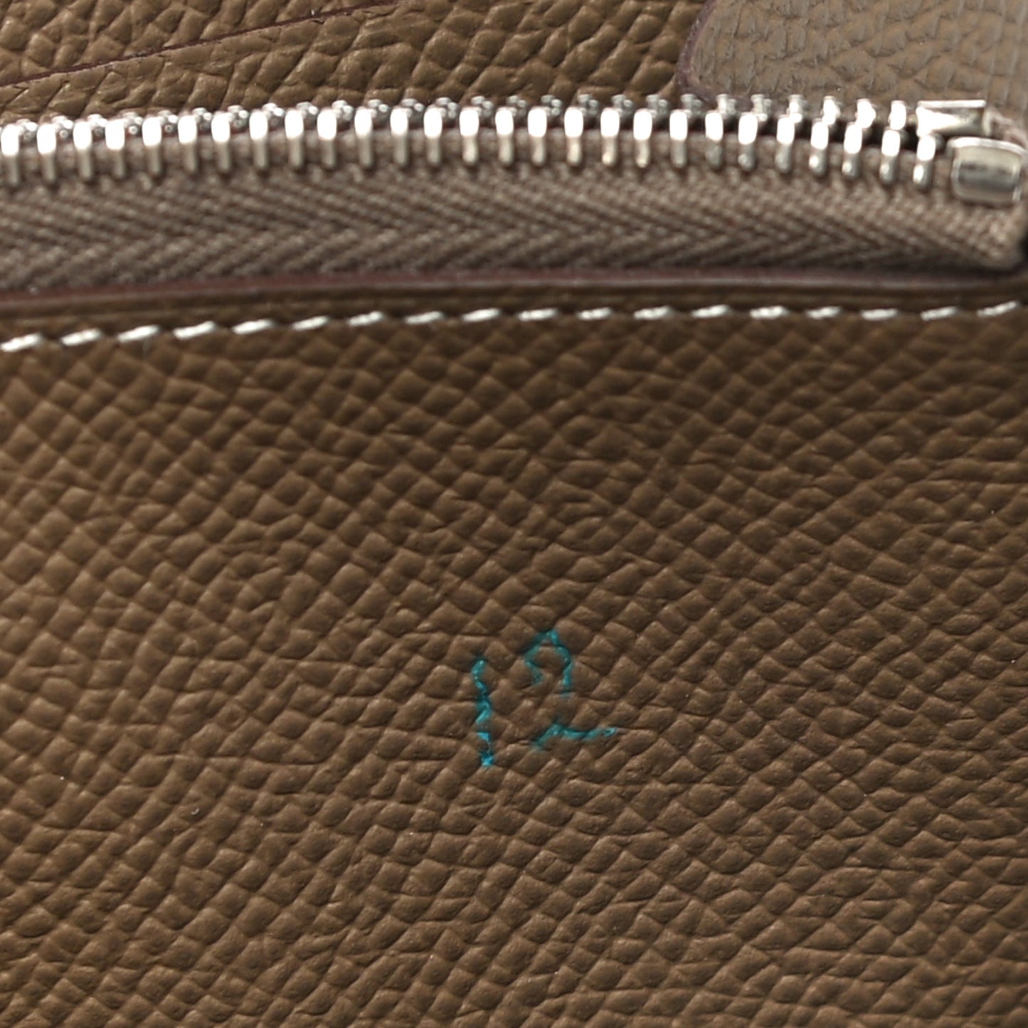 Epsom Kelly Longue Wallet Etoupe