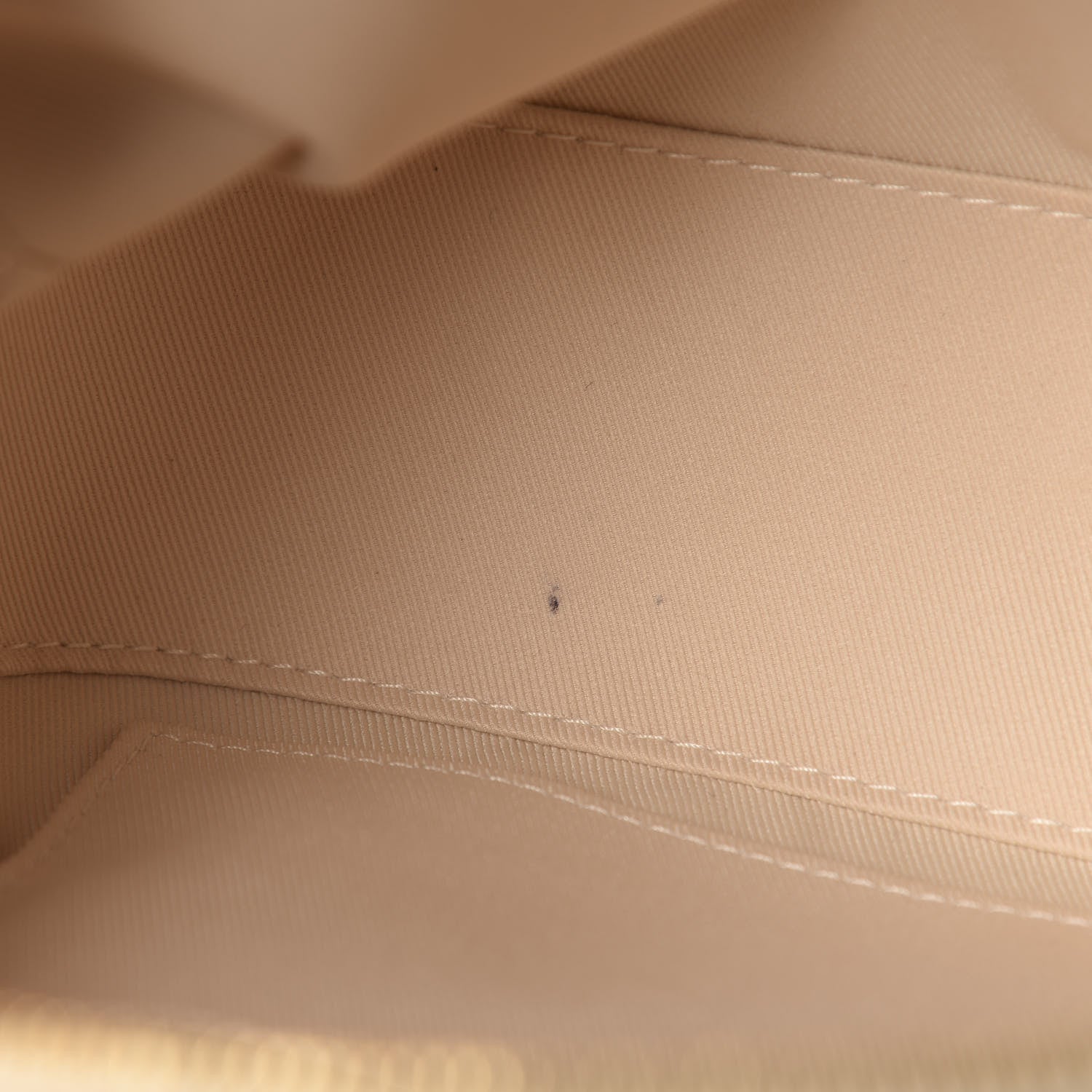 Louis Vuitton Monogram Saintonge Creme 10 of 12