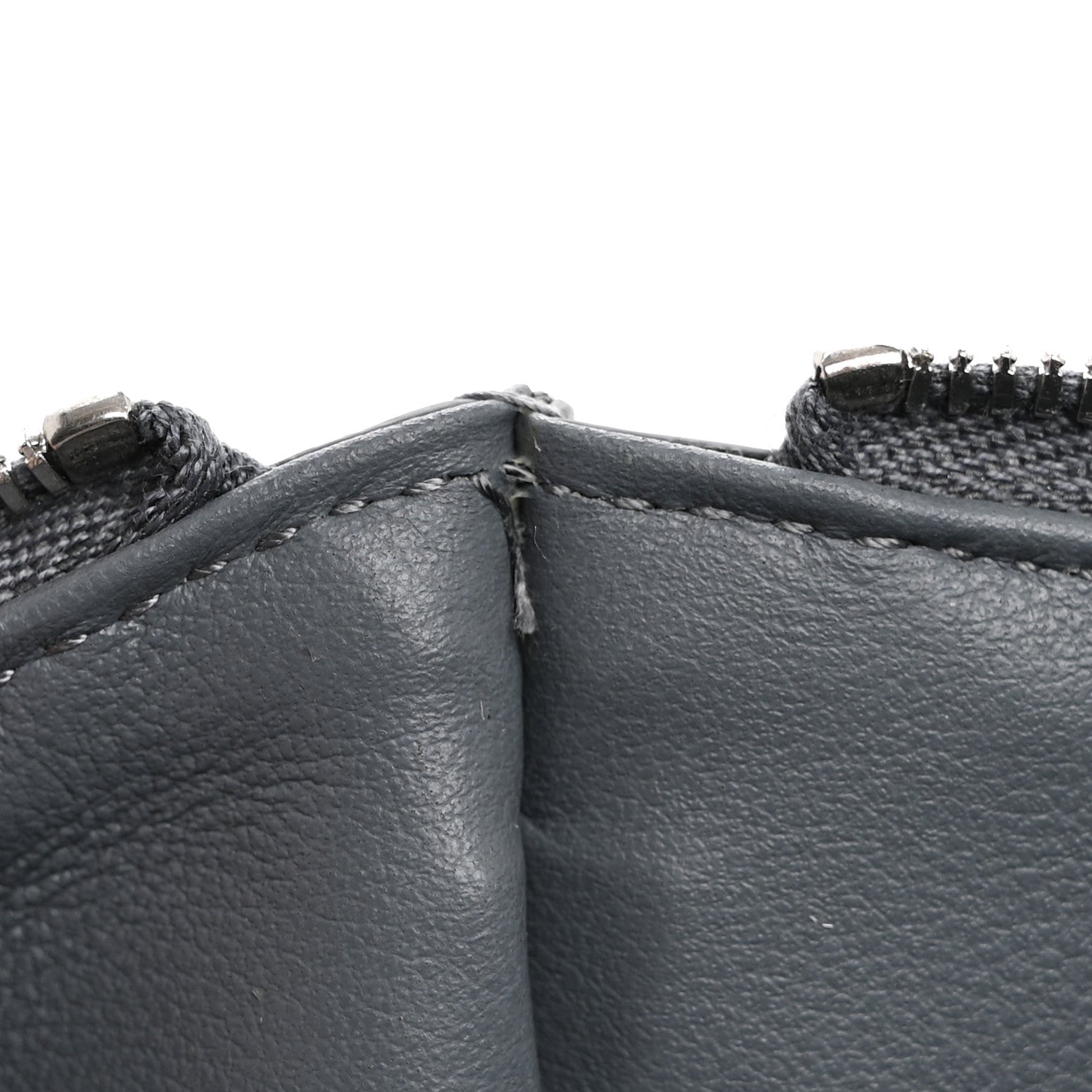 Bottega Veneta Debossed Calfskin Mens Bill Pouch Thunder 7 of 8