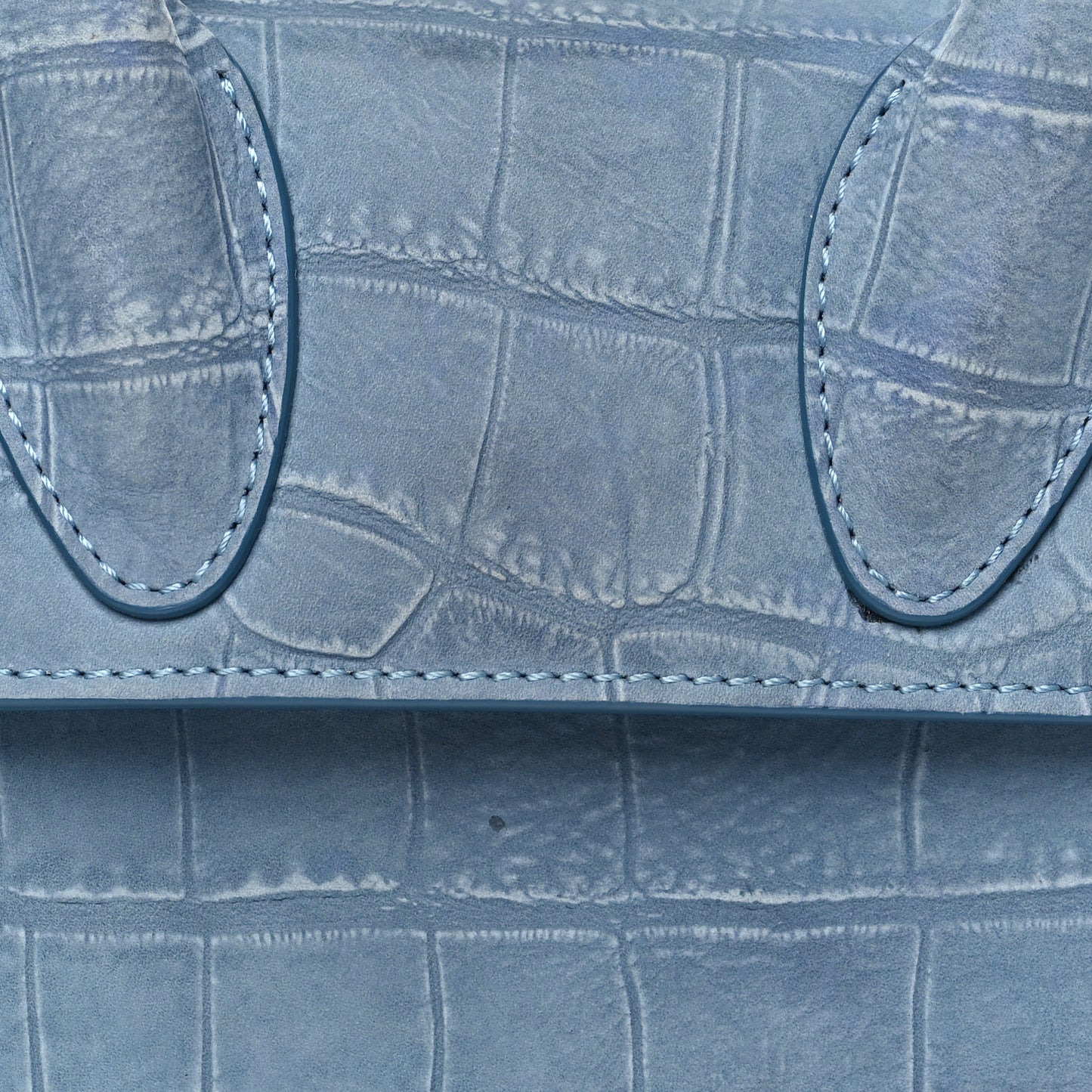 Suede Crocodile Embossed Le Chiquito Moyen Blue