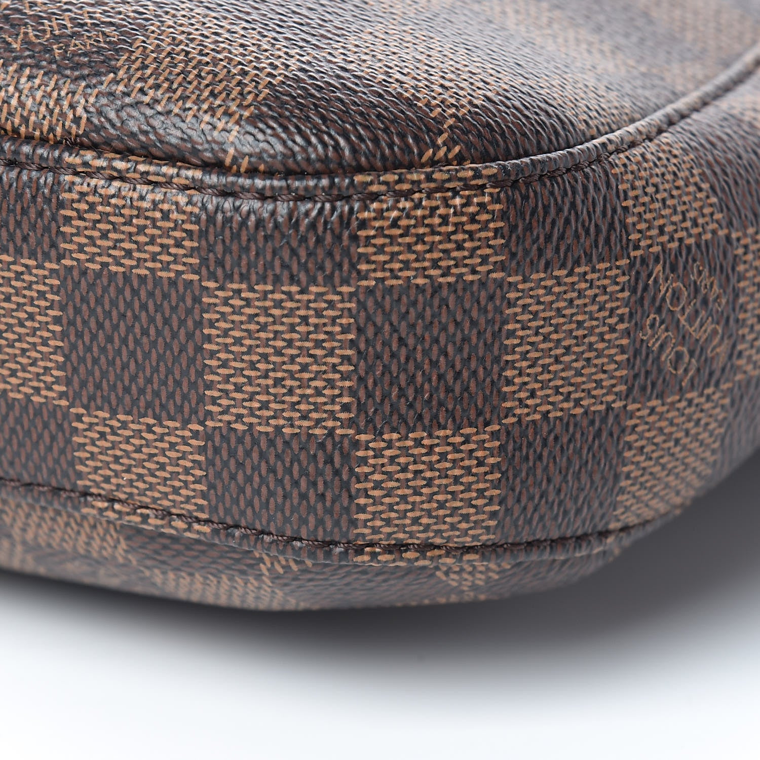 Louis Vuitton Damier Ebene South Bank Besace 11 of 15