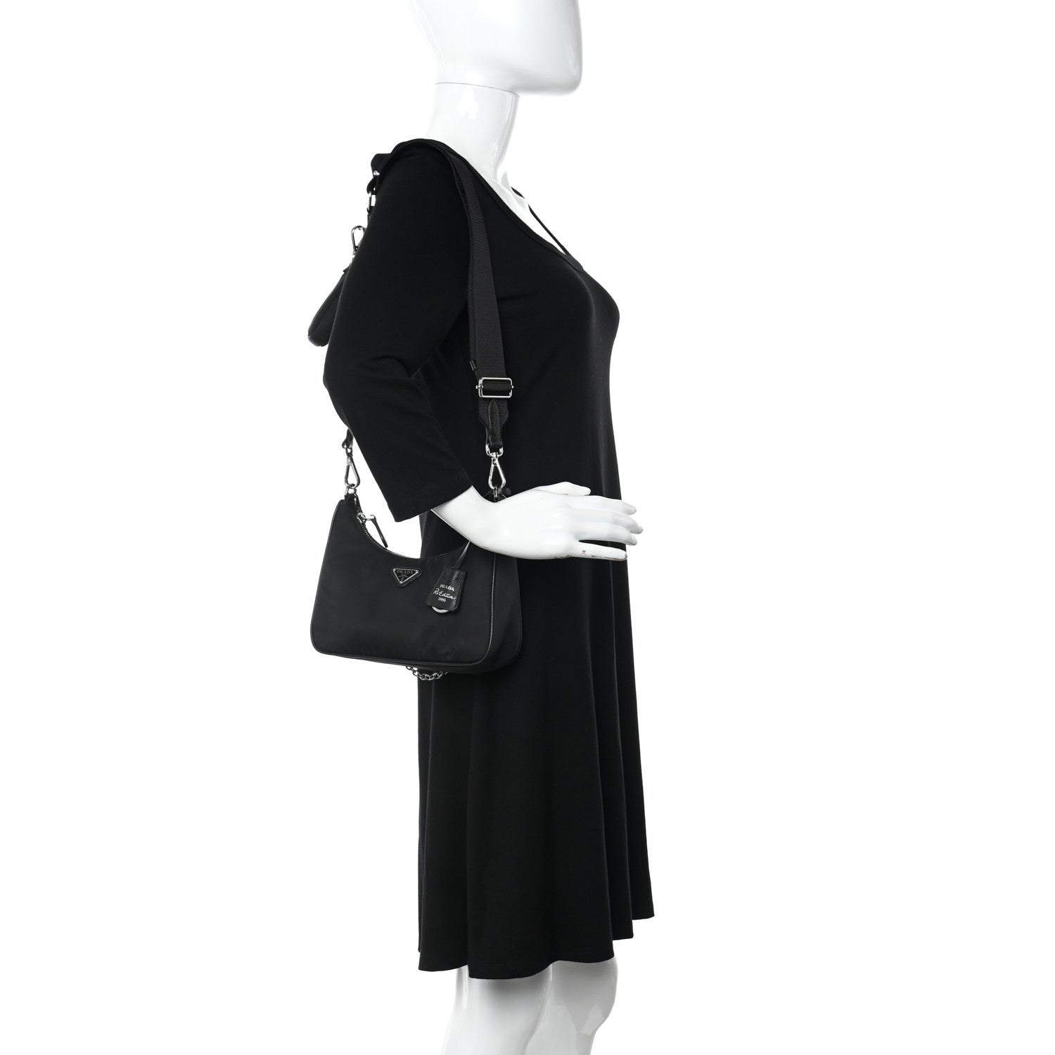 Prada Nylon Re-Edition 2005 Shoulder Bag Black 2 of 15