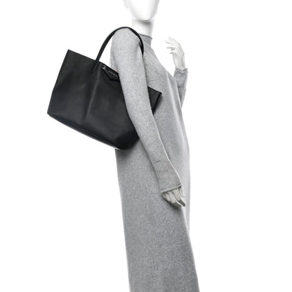 Givenchy Coated Canvas Medium Antigona Tote Black 2 of 16