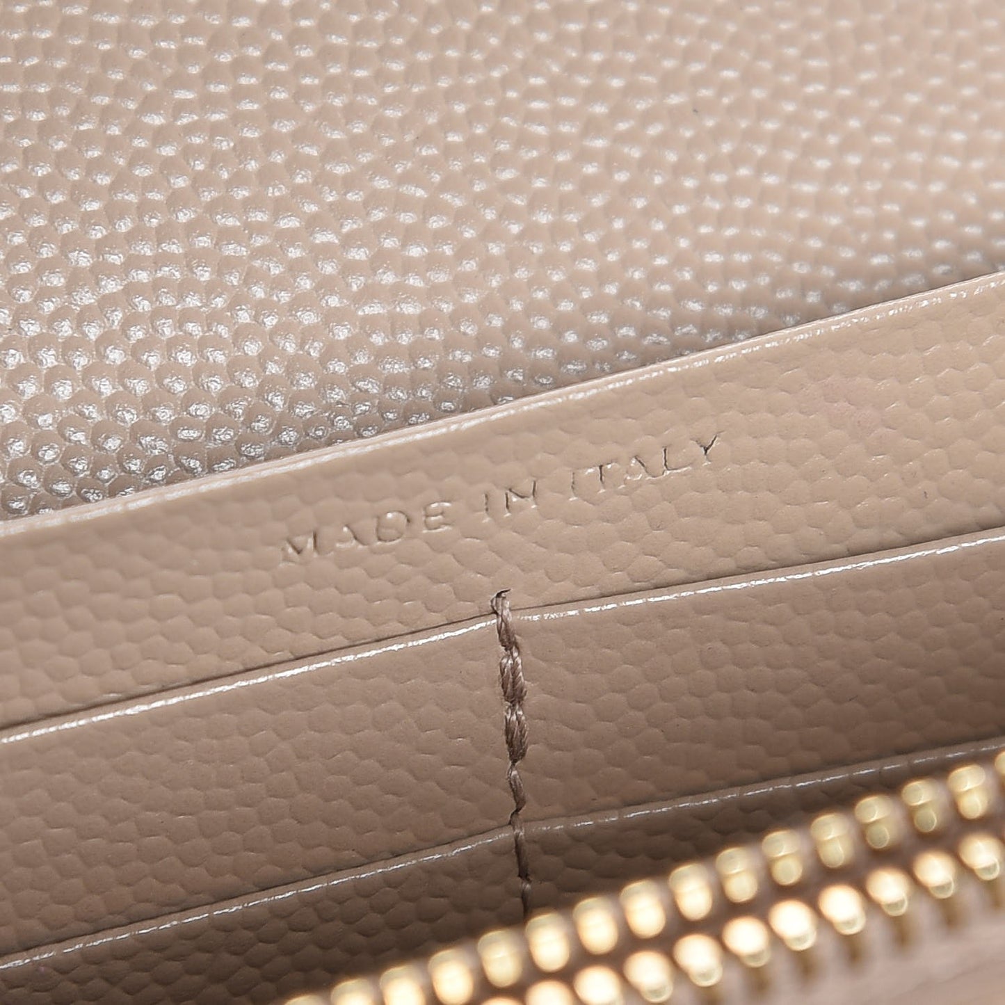 Grain De Poudre Monogram Chain Wallet Dark Beige