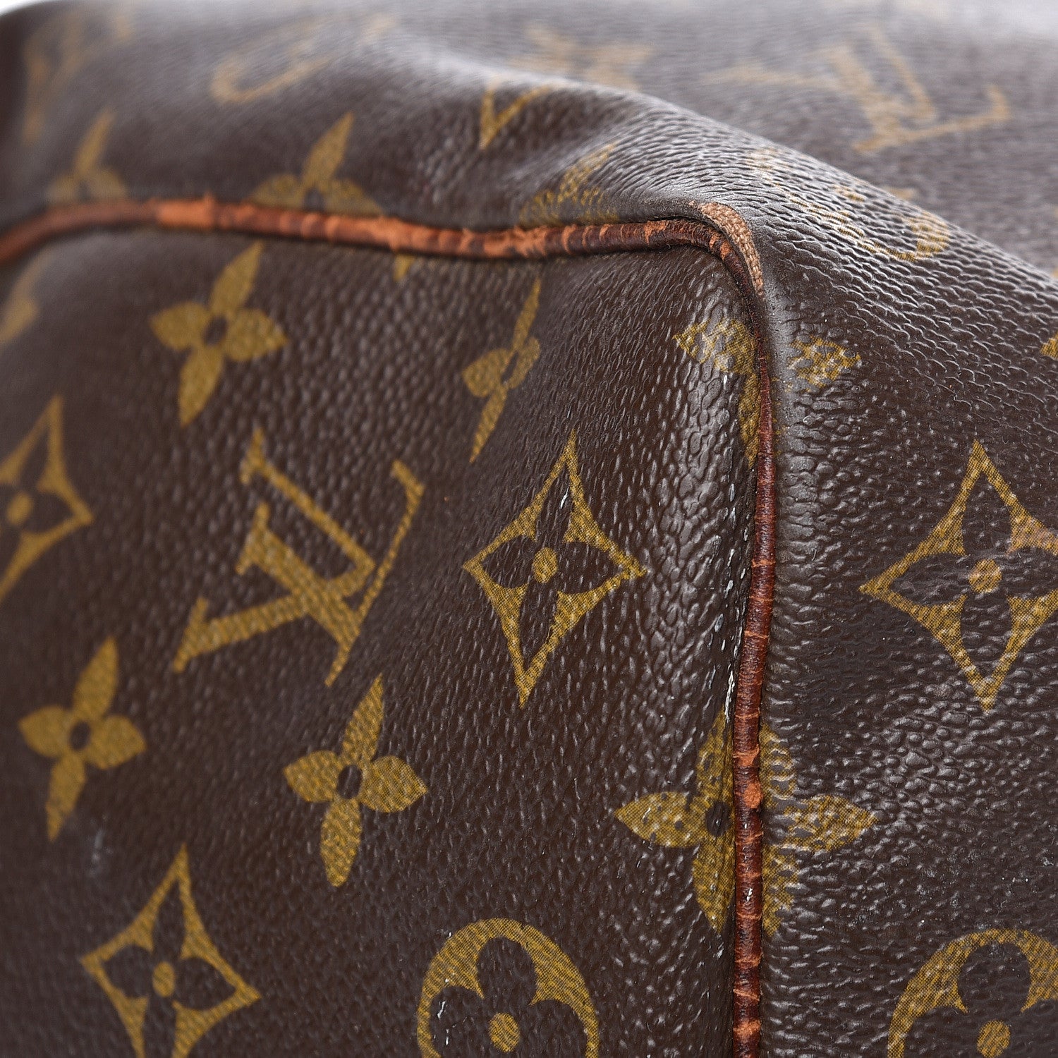 Louis Vuitton Monogram Keepall 50 21 of 39