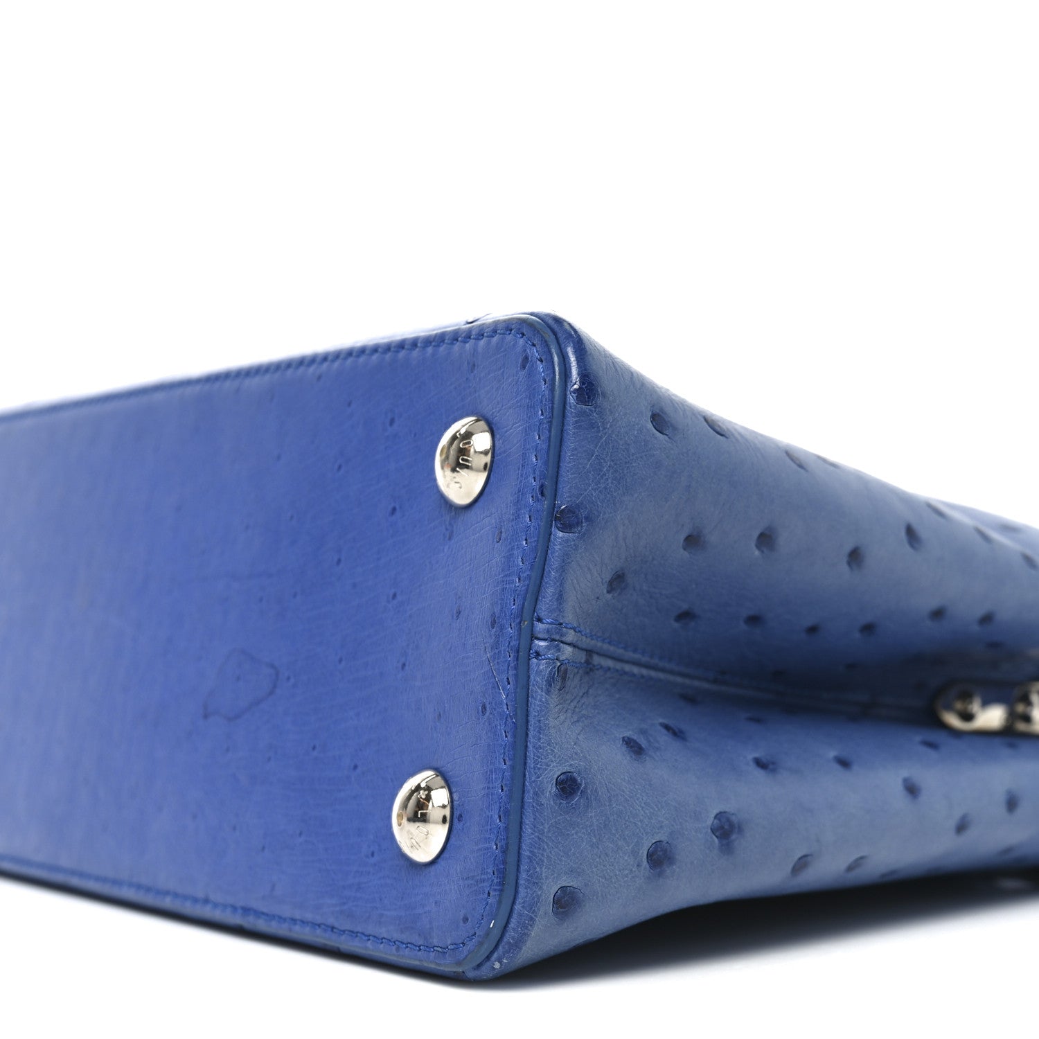 Louis Vuitton Ostrich Capucines MM Saphir 1810806 – FASHIONPHILE