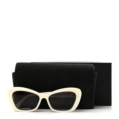 Chanel Acetate Pearl Cat Eye CC Sunglasses 5481-H-A White 8 of 8
