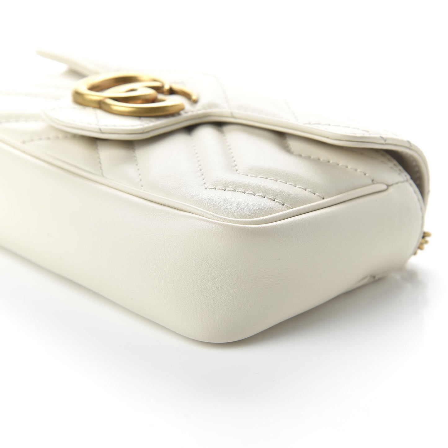Calfskin Matelasse Super Mini GG Marmont Shoulder Bag White