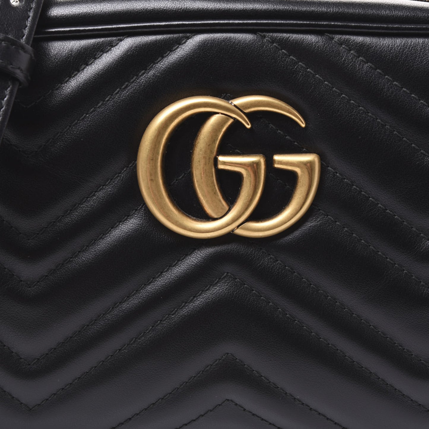 Calfskin Matelasse Small GG Marmont Chain Shoulder Bag Black