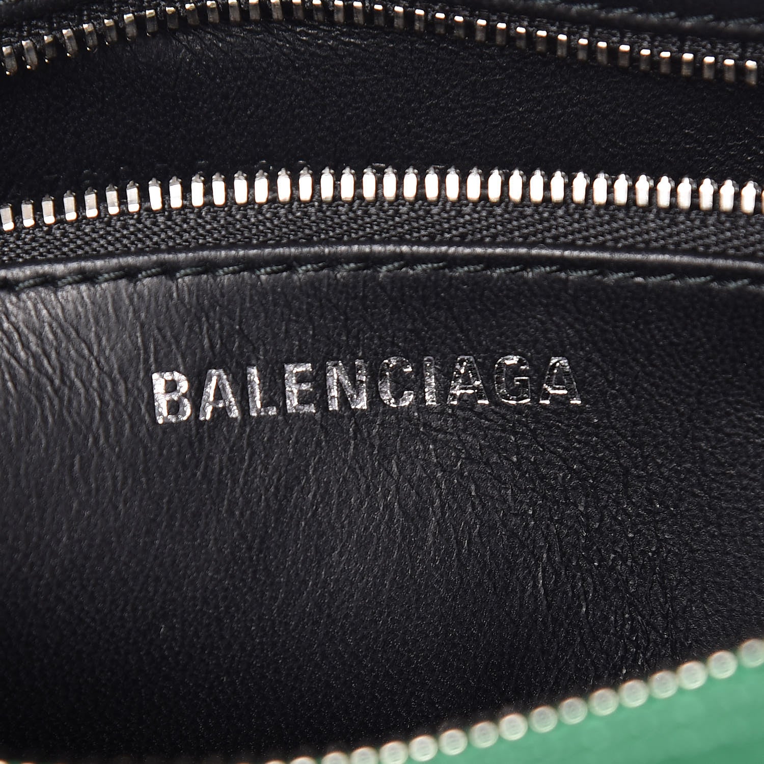 Balenciaga Shiny Day Calfskin S Triangle Duffle Vert Irlandais 6 of 9