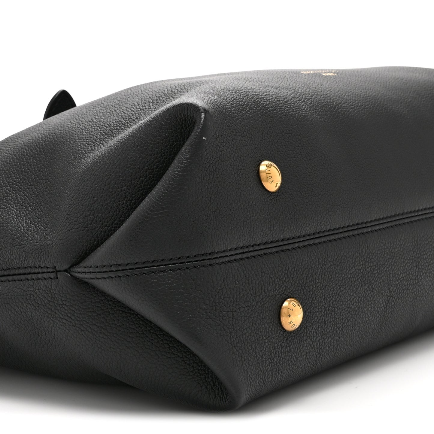 Grained Calfskin Low Key Cabas MM Black