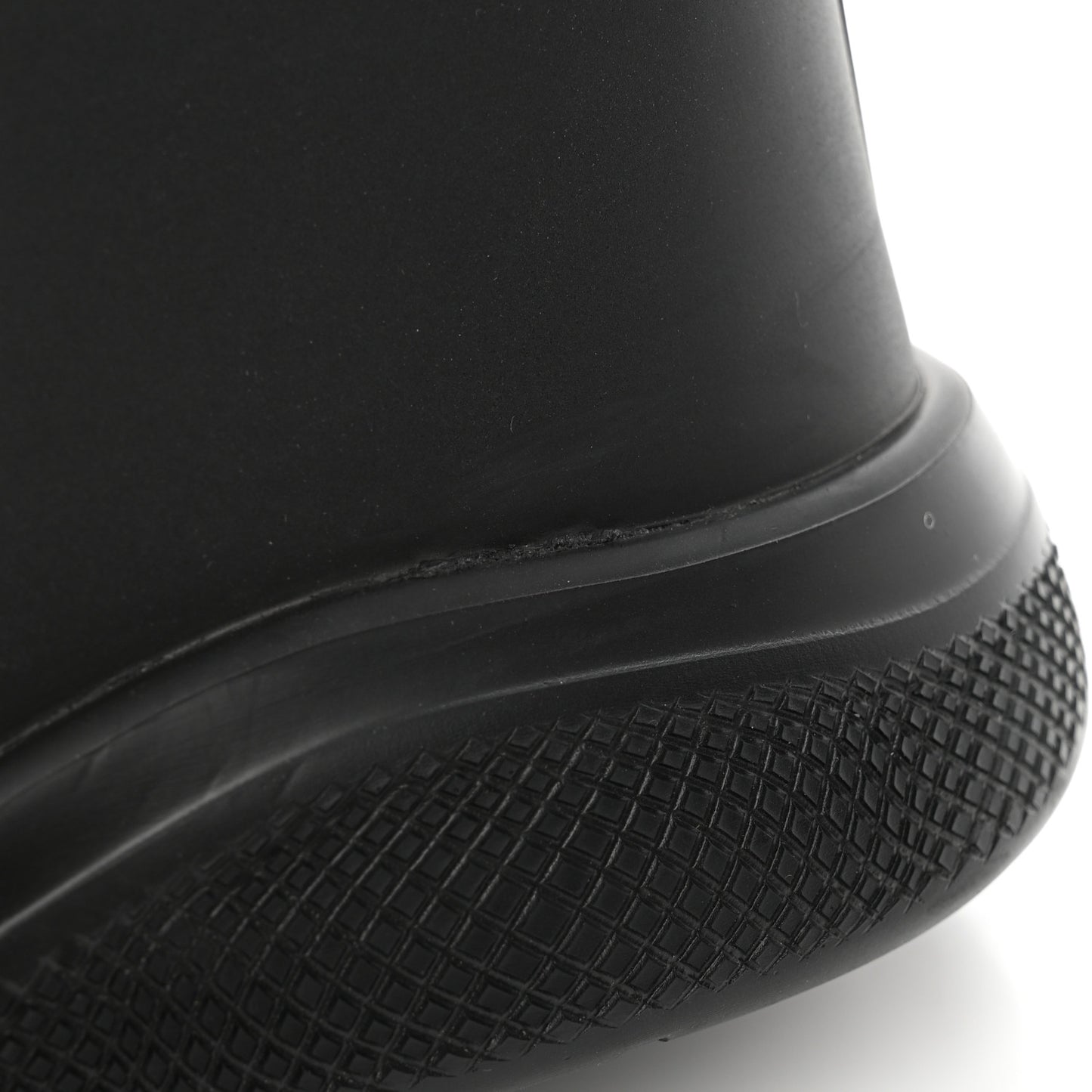 Soft Mellow Rubber Triangle Logo Embossed Womens 25mm Booties 41 Black