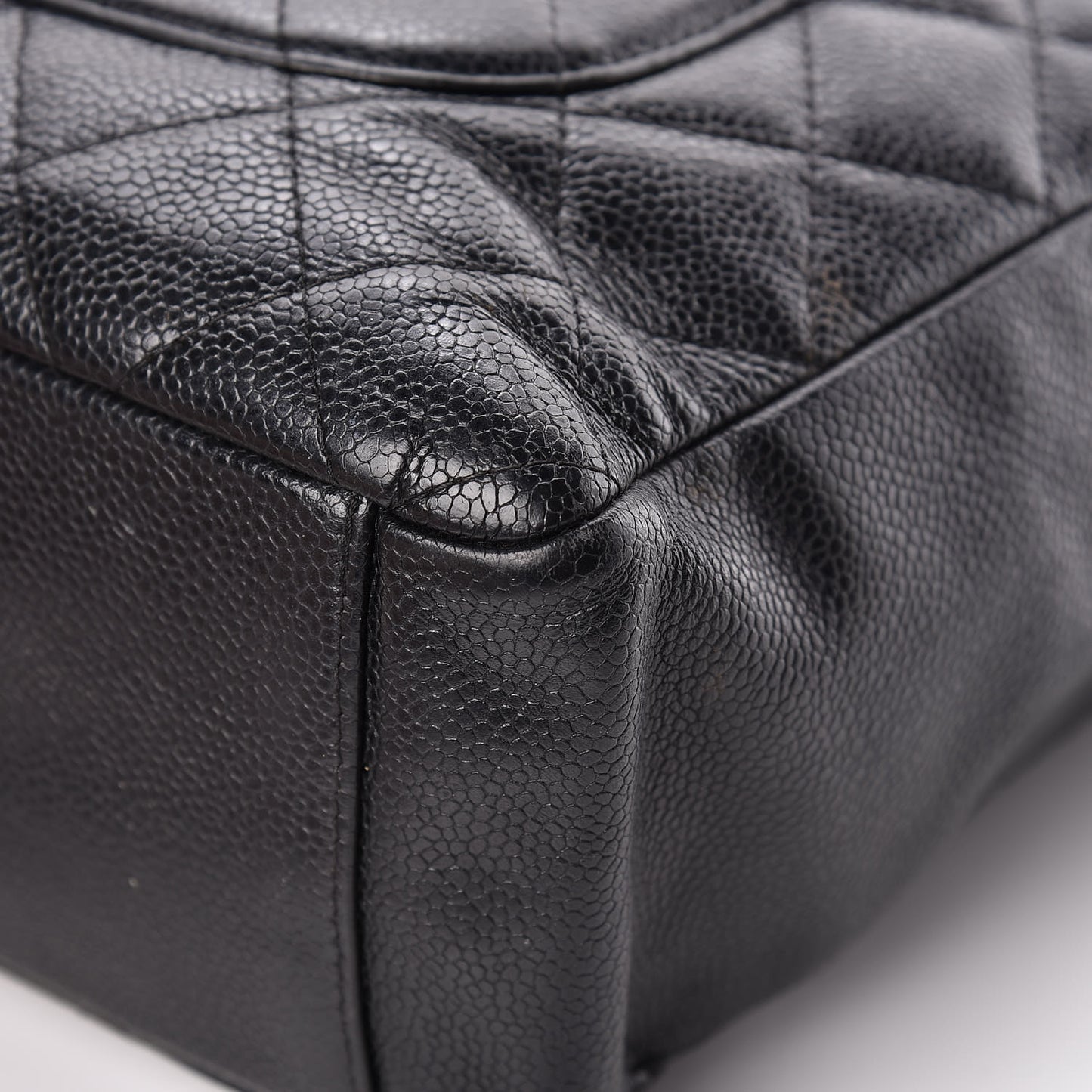 Caviar Quilted Petit Shopping Tote PST Black